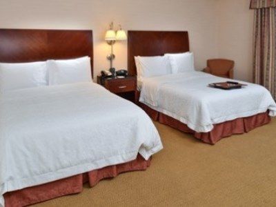 Hampton & Hotel