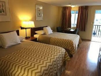 Motel South 3*