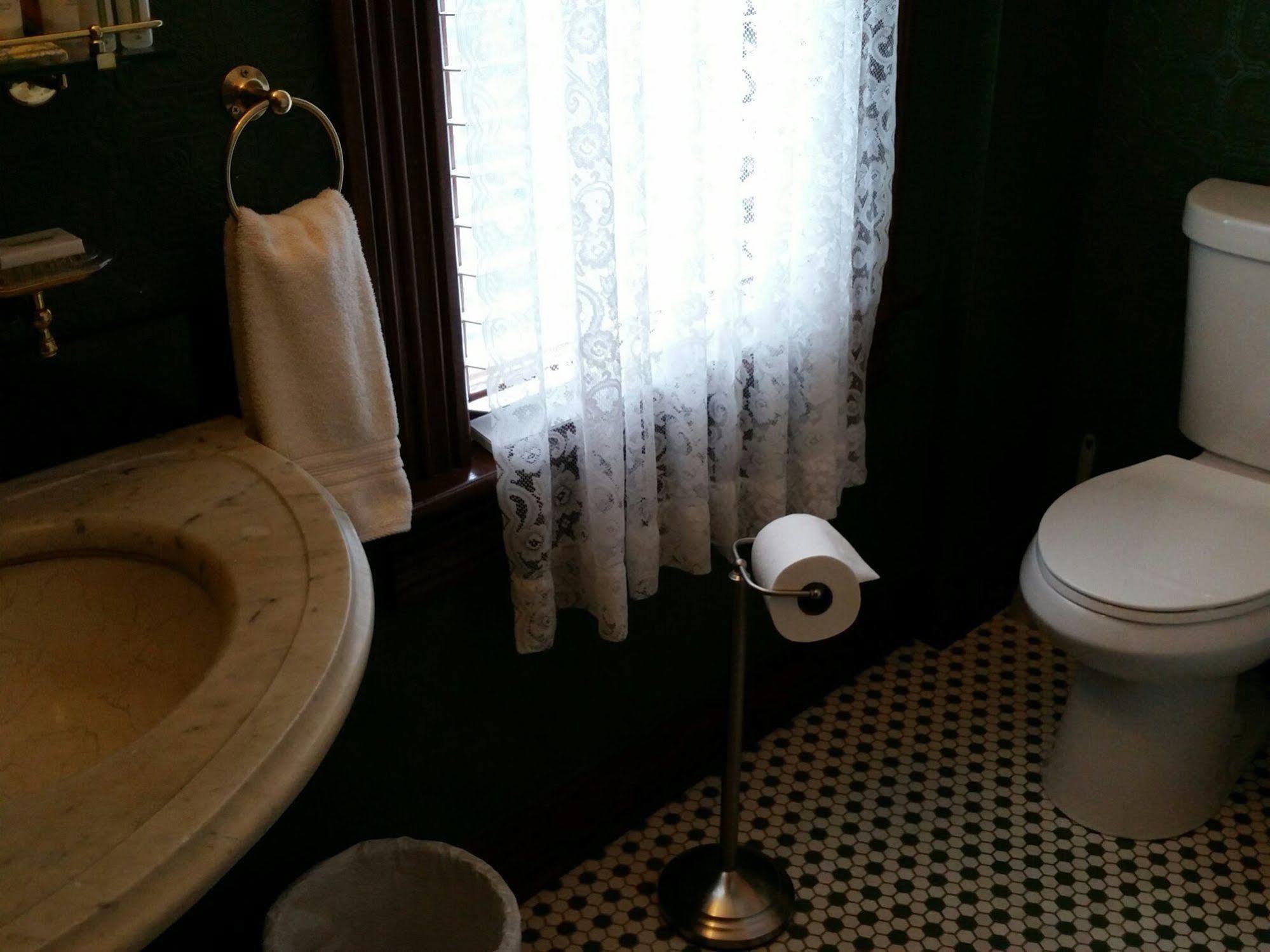 Geiger Victorian 2* Tacoma