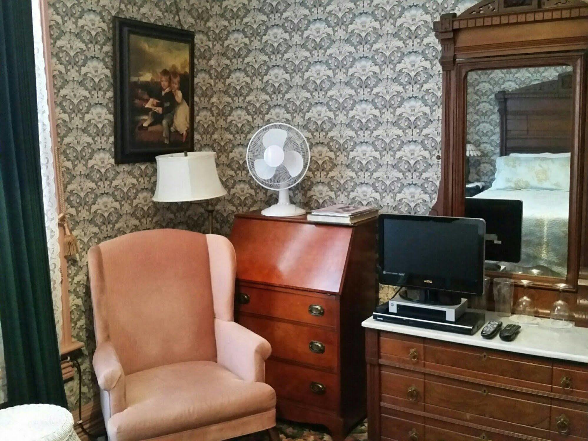 Geiger Victorian