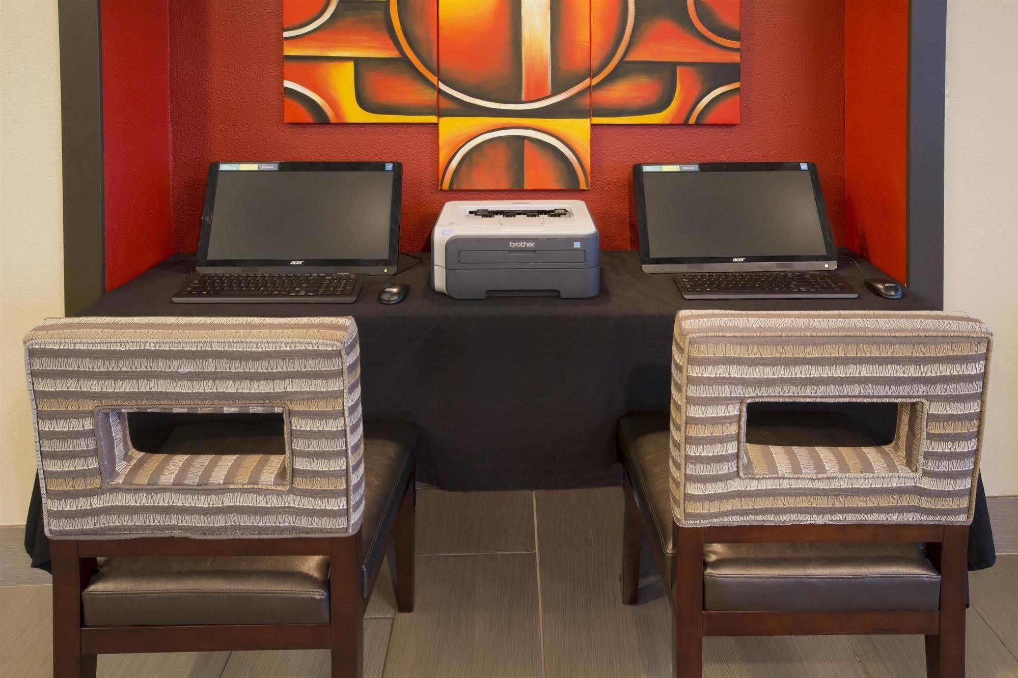 Hotel Mall By Ihg