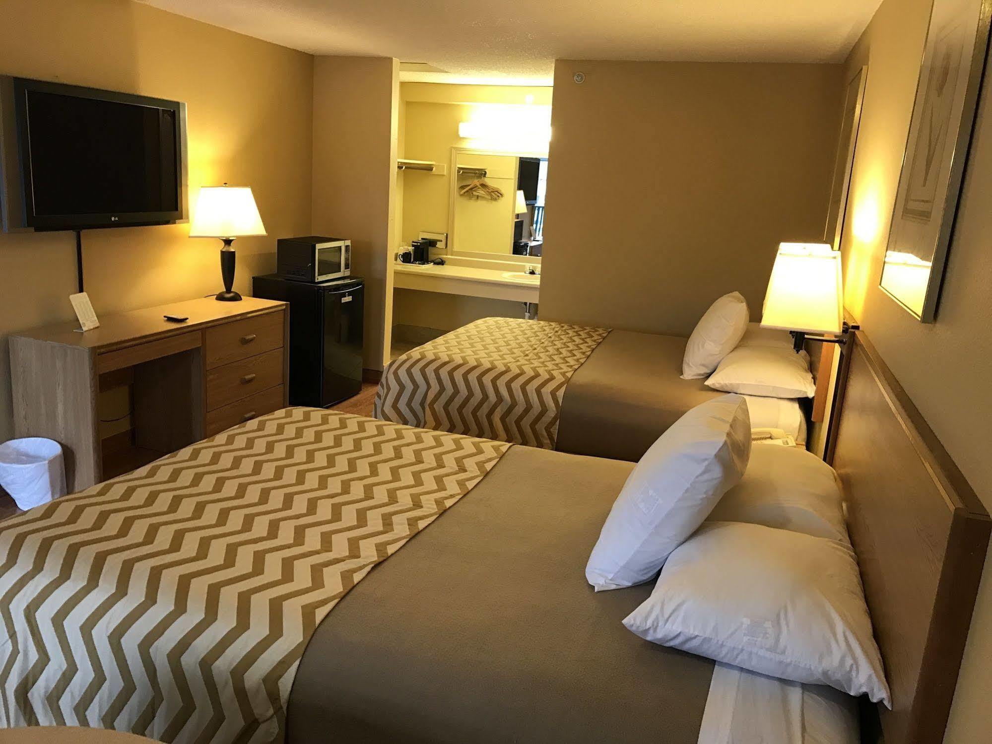 Travelodge By Wyndham Near Mcchord Afb Tacoma