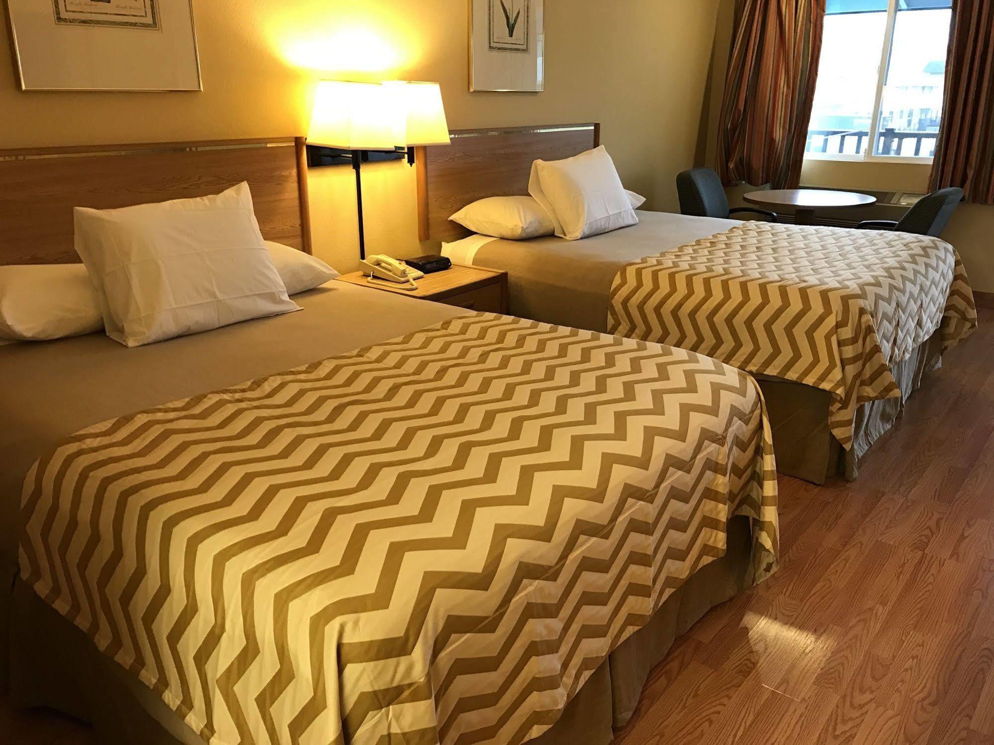 Travelodge By Wyndham Near Mcchord Afb Motel