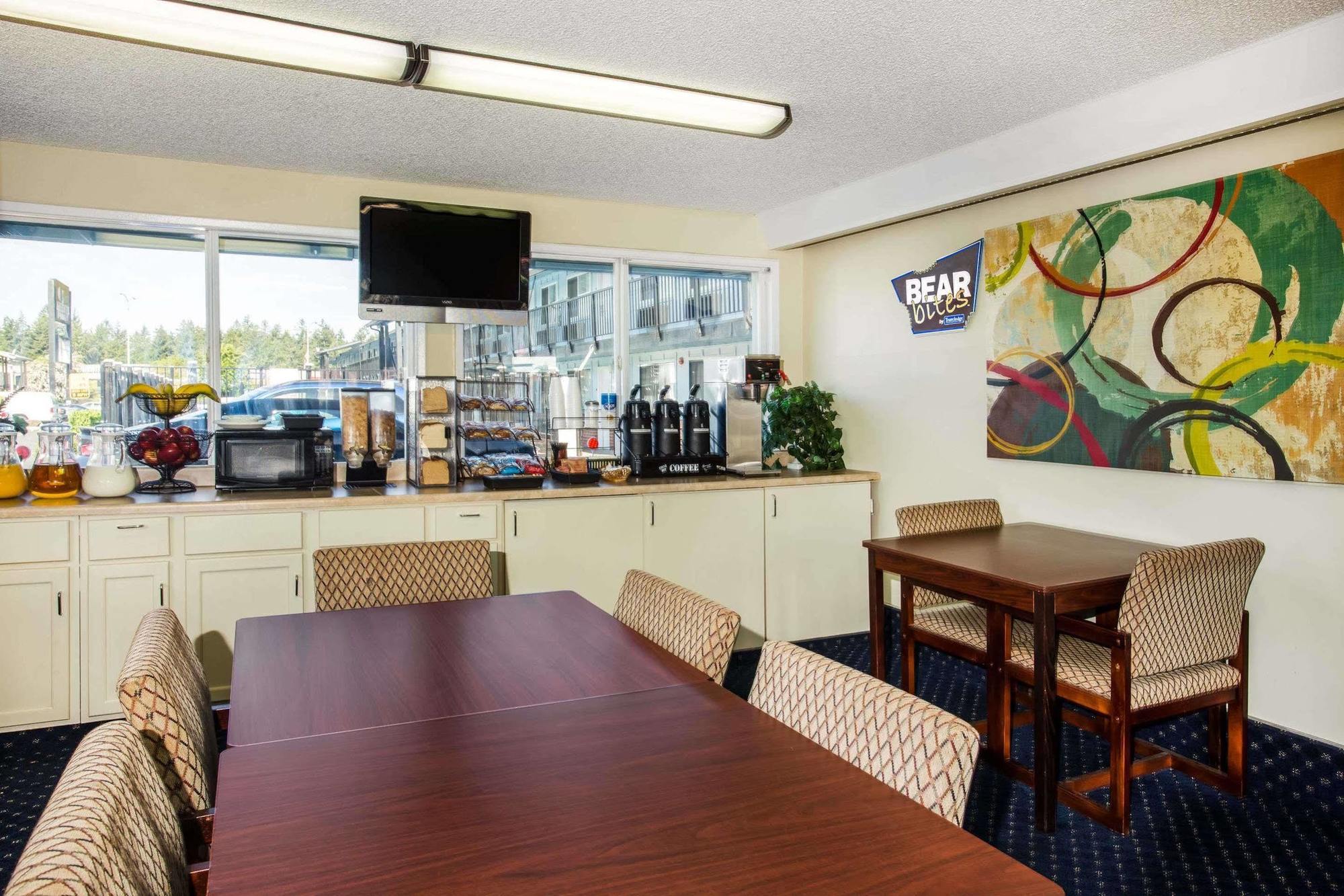 Travelodge By Wyndham Near Mcchord Afb