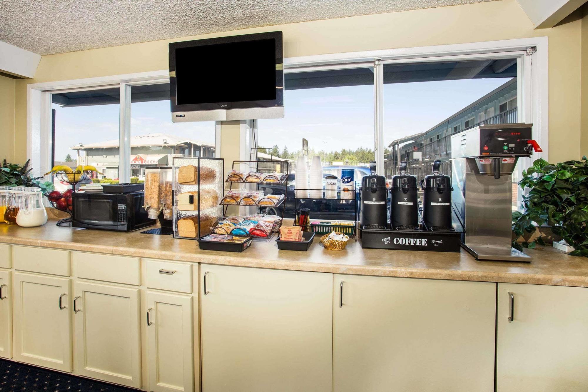 Travelodge By Wyndham Near Mcchord Afb