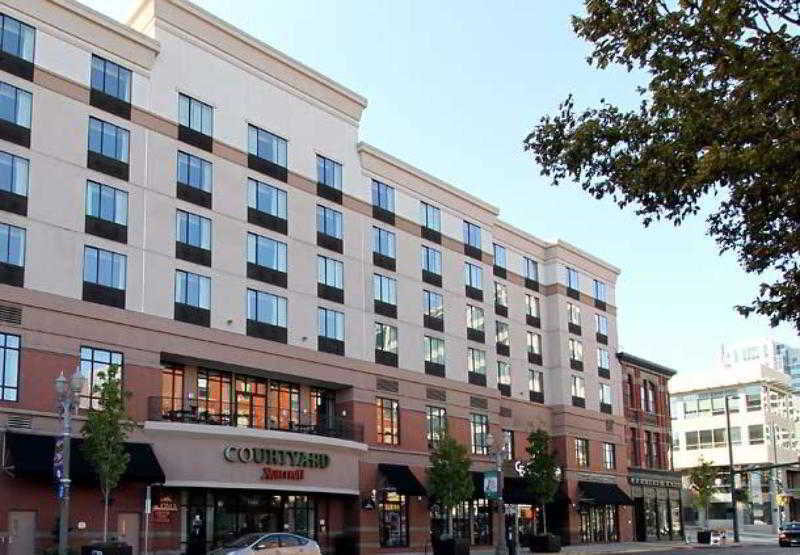 Hotel Courtyard Downtown 3*