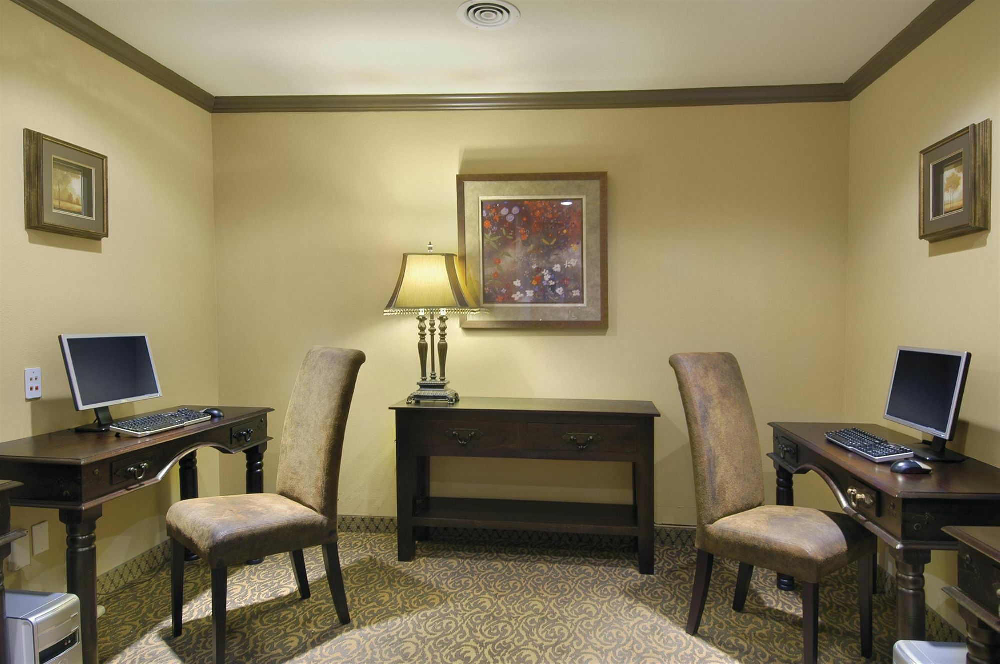 Hotel Mall By Ihg Tacoma