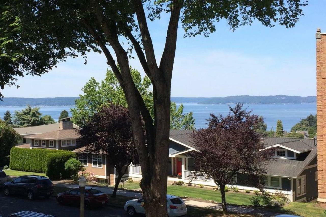 Apartment Bay View, Area, No Stairs, Wd, 2 Baths, 2 Bedrooms, Balcony, View, 925sf *