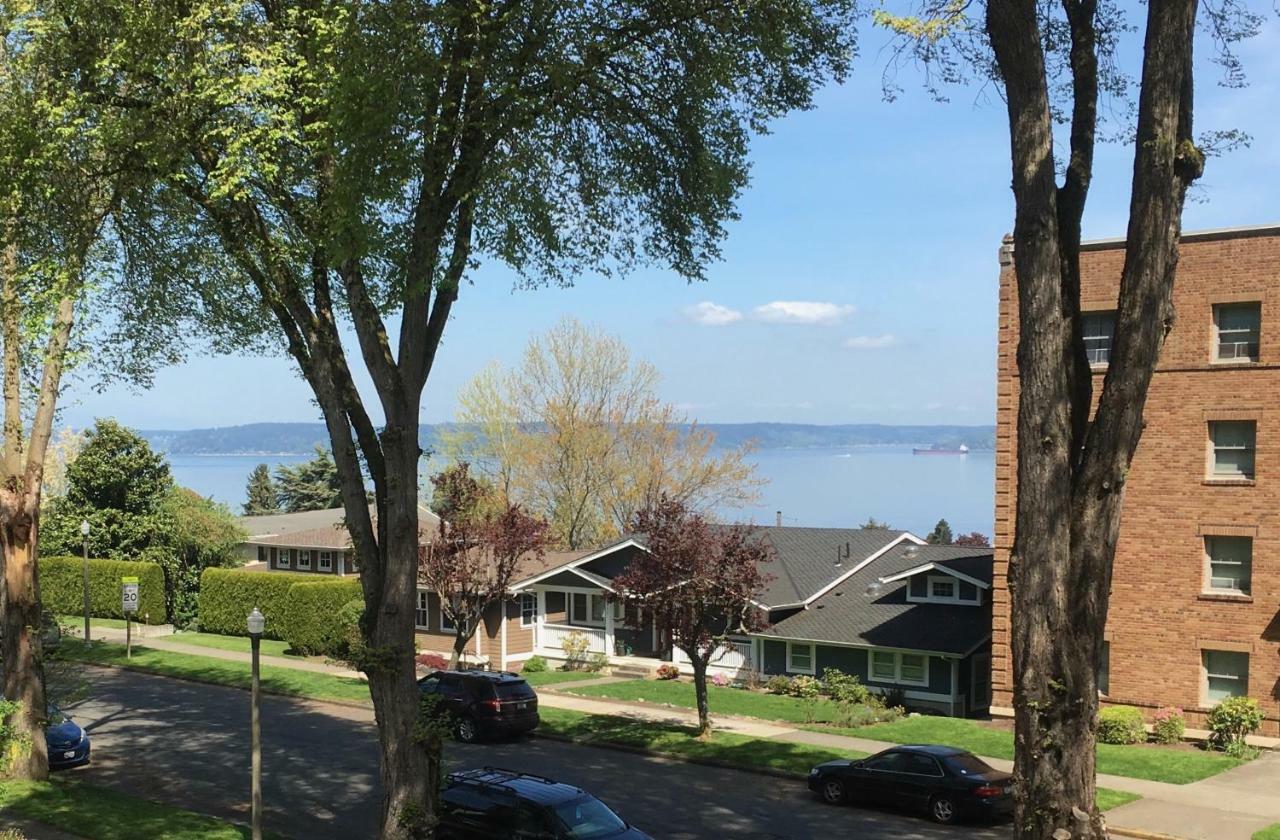 Sea View, Area, No Stairs, Wd, 2 Bedrooms, Jacuzzi Bath, New Carpet, Balcony, View, 825sf Apartment
