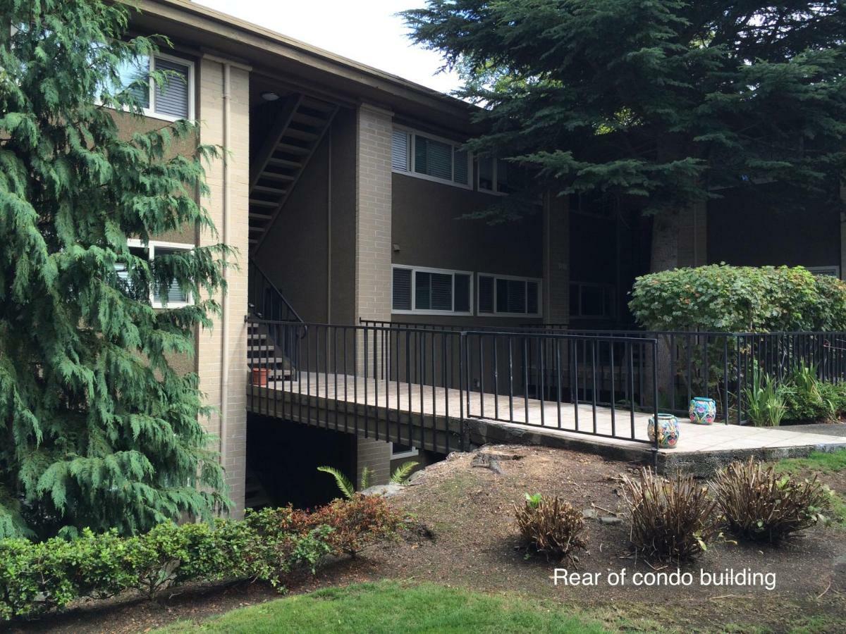 Apartment Sea View, Area, No Stairs, Wd, 2 Bedrooms, Jacuzzi Bath, New Carpet, Balcony, View, 825sf Tacoma