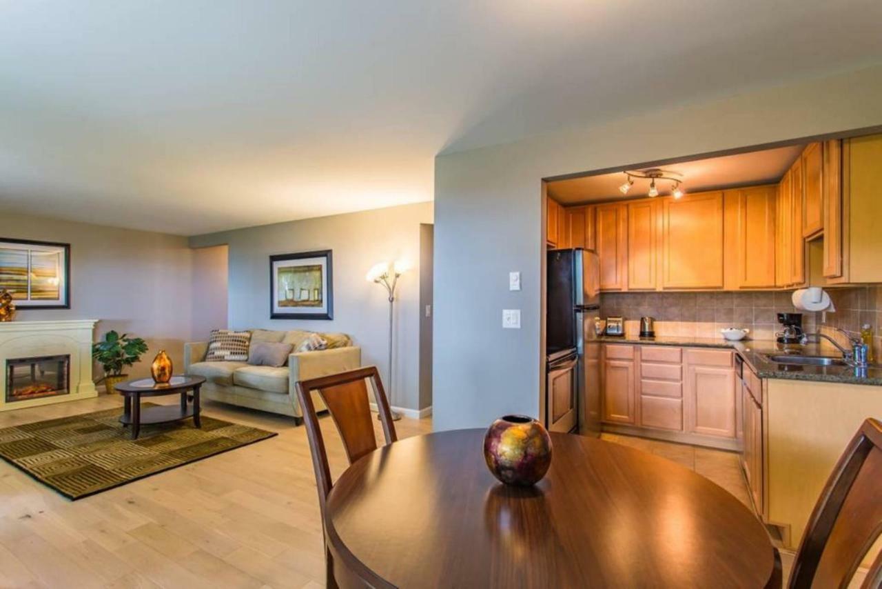 Apartment Bay View, Area, No Stairs, Wd, 2 Baths, 2 Bedrooms, Balcony, View, 925sf Tacoma