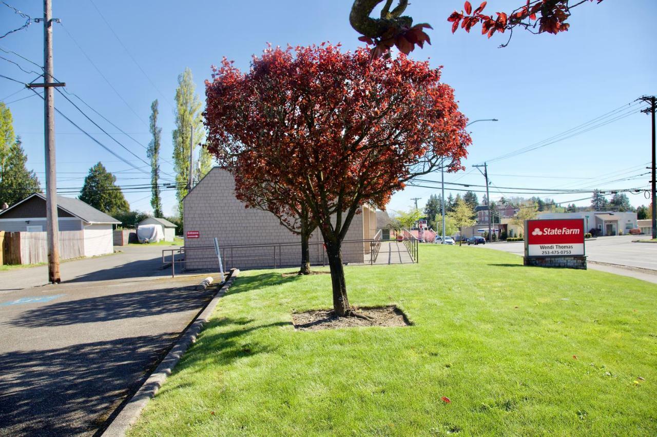Cozy Conveniently Located With King Bed Holiday home