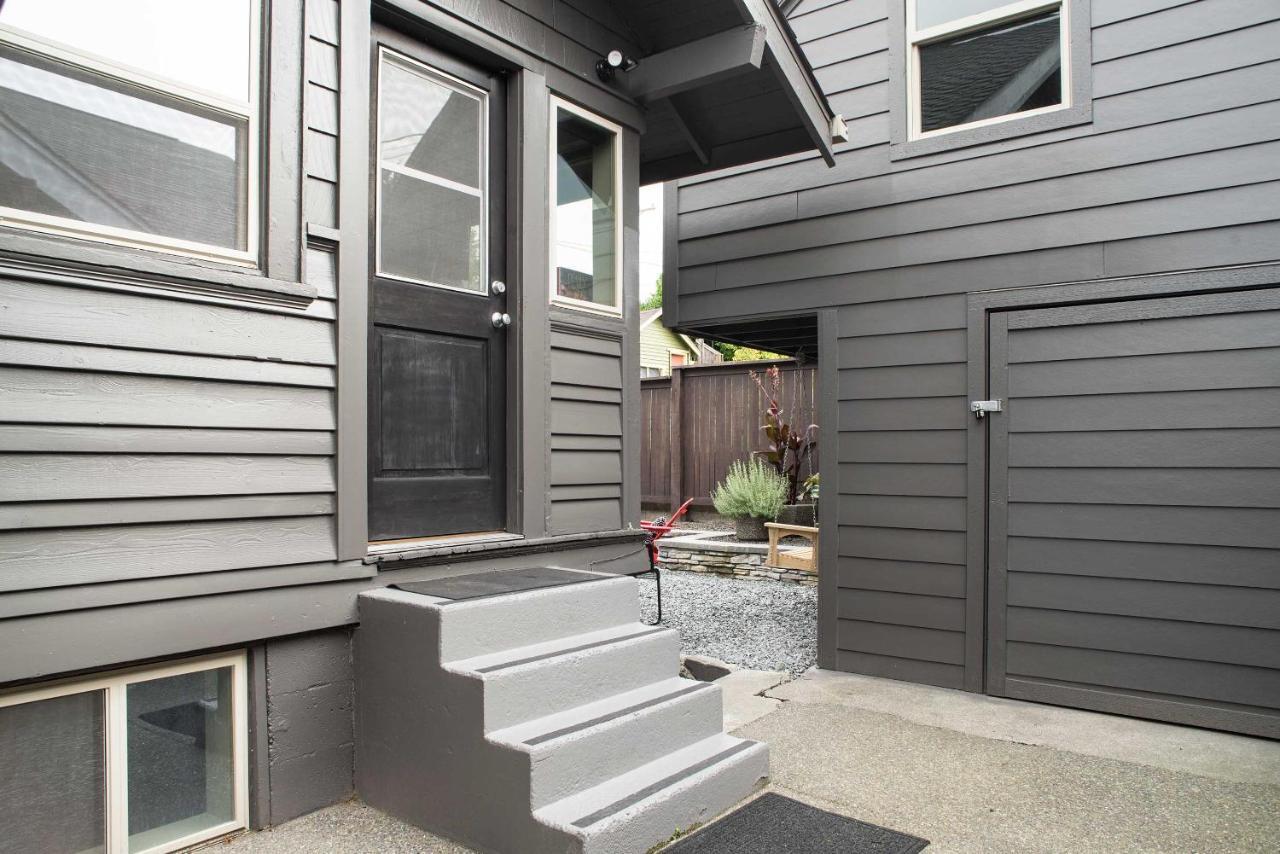 Updated With Patio 3 Mi To Downtown Tacoma
