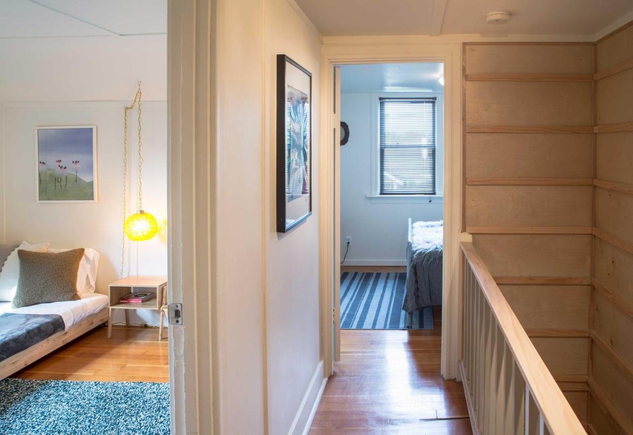 Updated With Patio 3 Mi To Downtown Holiday home