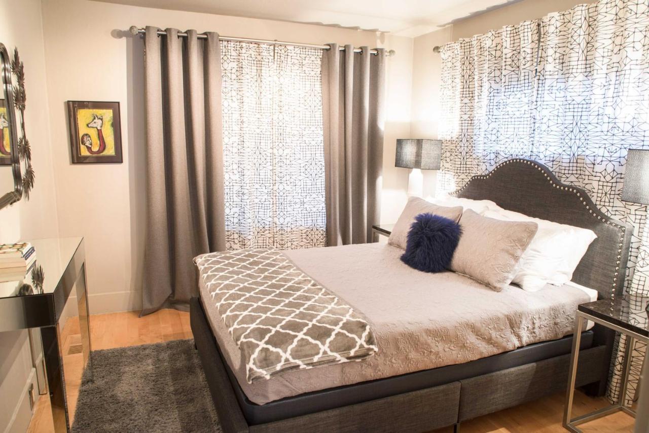 Updated With Patio 3 Mi To Downtown Holiday home