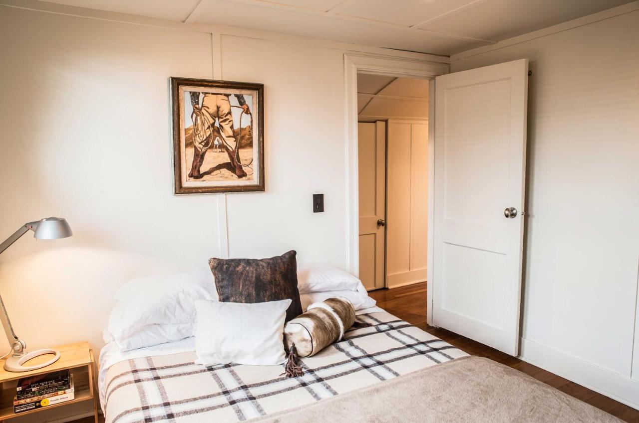 Updated With Patio 3 Mi To Downtown Holiday home *