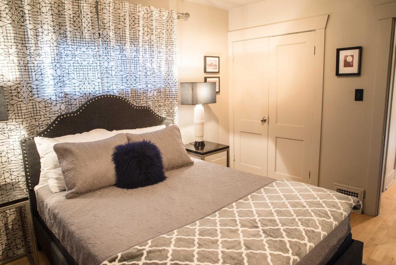 Holiday home Updated With Patio 3 Mi To Downtown *