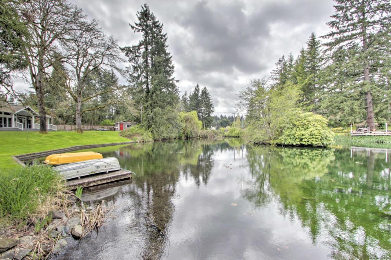 Contemporary With Deck And Pond! Tacoma