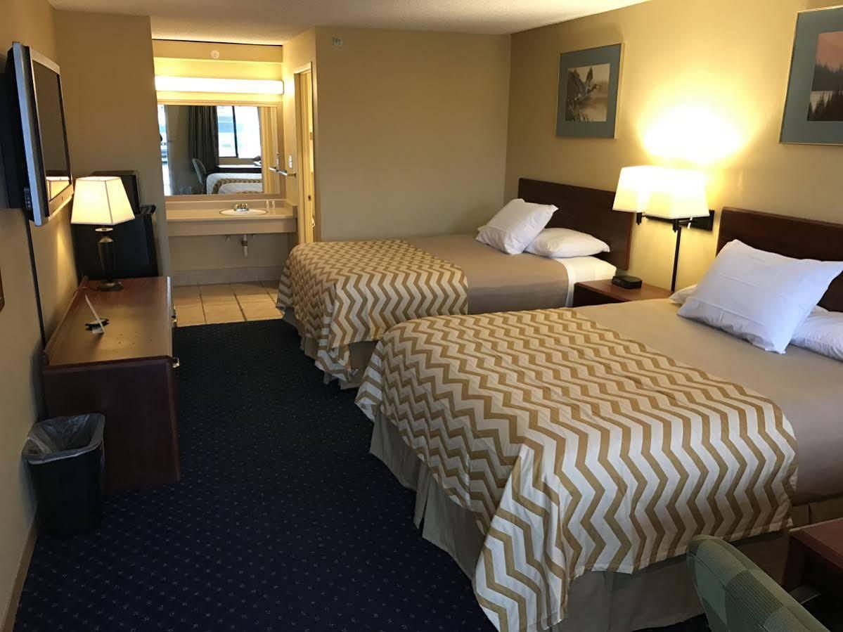 Motel Travelodge By Wyndham Near Mcchord Afb Tacoma