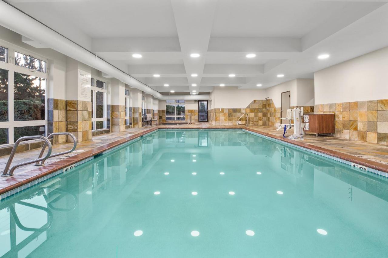 Express & By Ihg Hotel