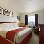 Travelodge By Wyndham Port Of Tacoma Wa