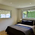 Tacoma Vista Retreat