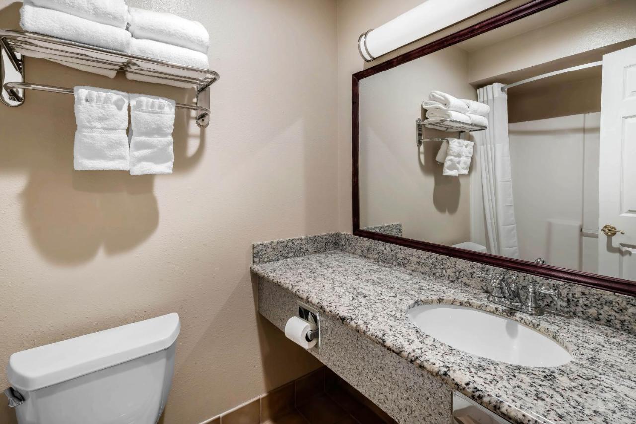 Oasis Hotel Tacoma