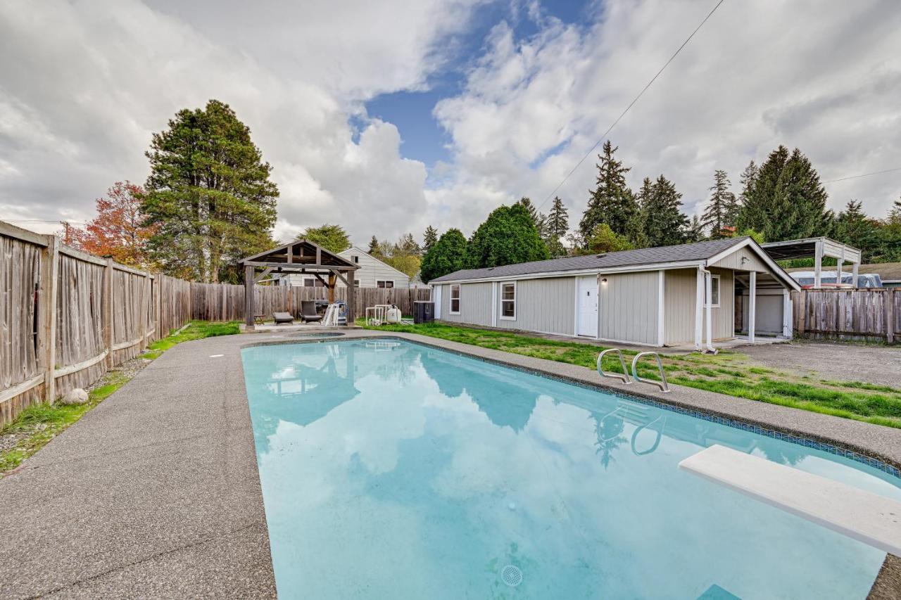 Apartamento Cozy Getaway With Grill And Hot Tub!