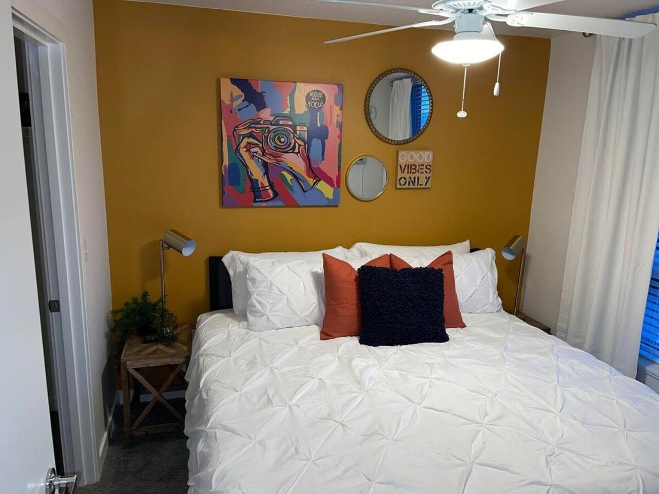 Full Kitchen-youtubetv-smart Locksking Bedtop Fl *