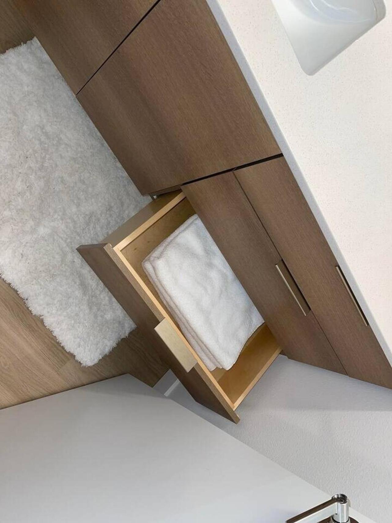 Full Kitchen-youtubetv-smart Locksking Bedtop Fl Tacoma