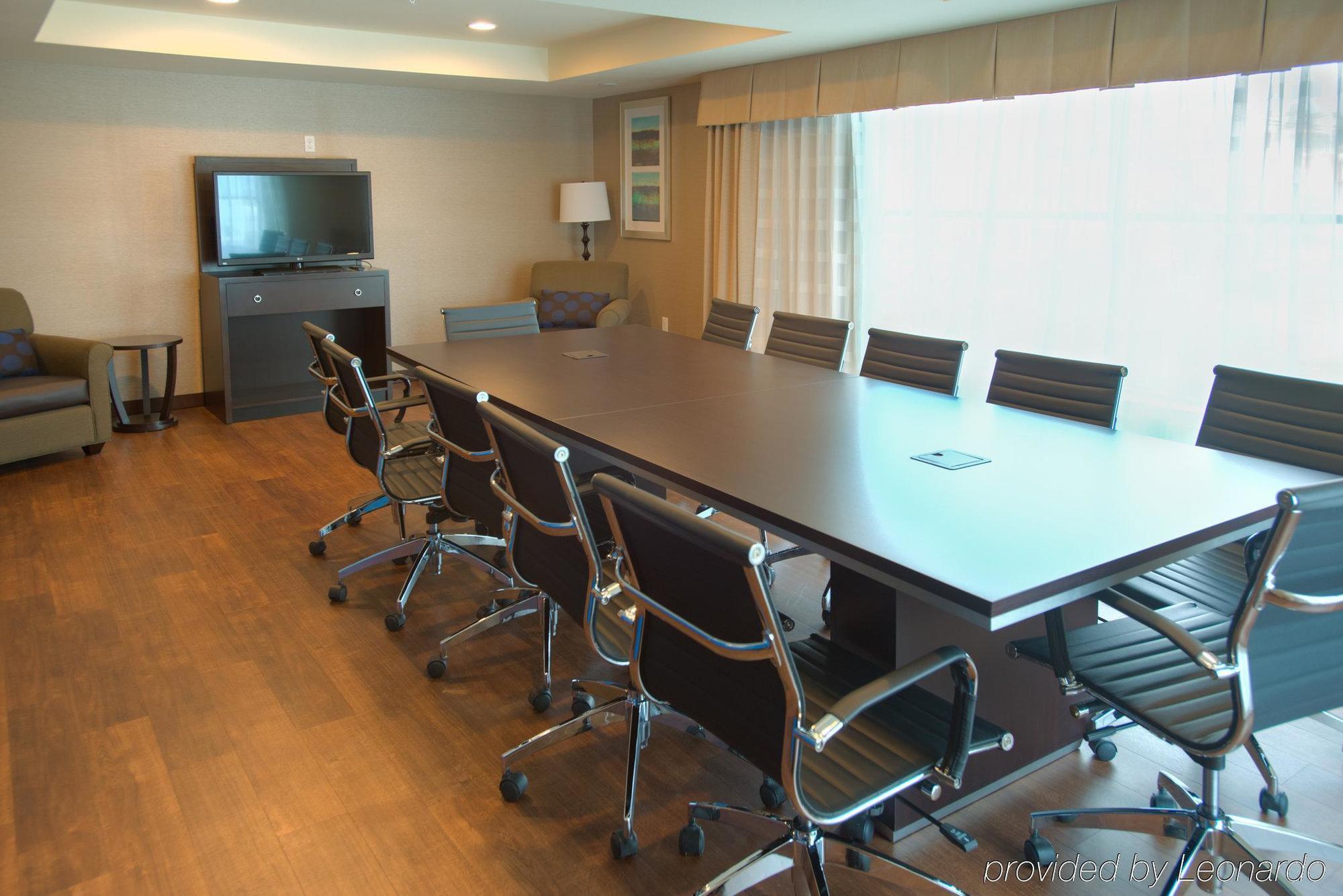 Hilton Garden Downtown 3*