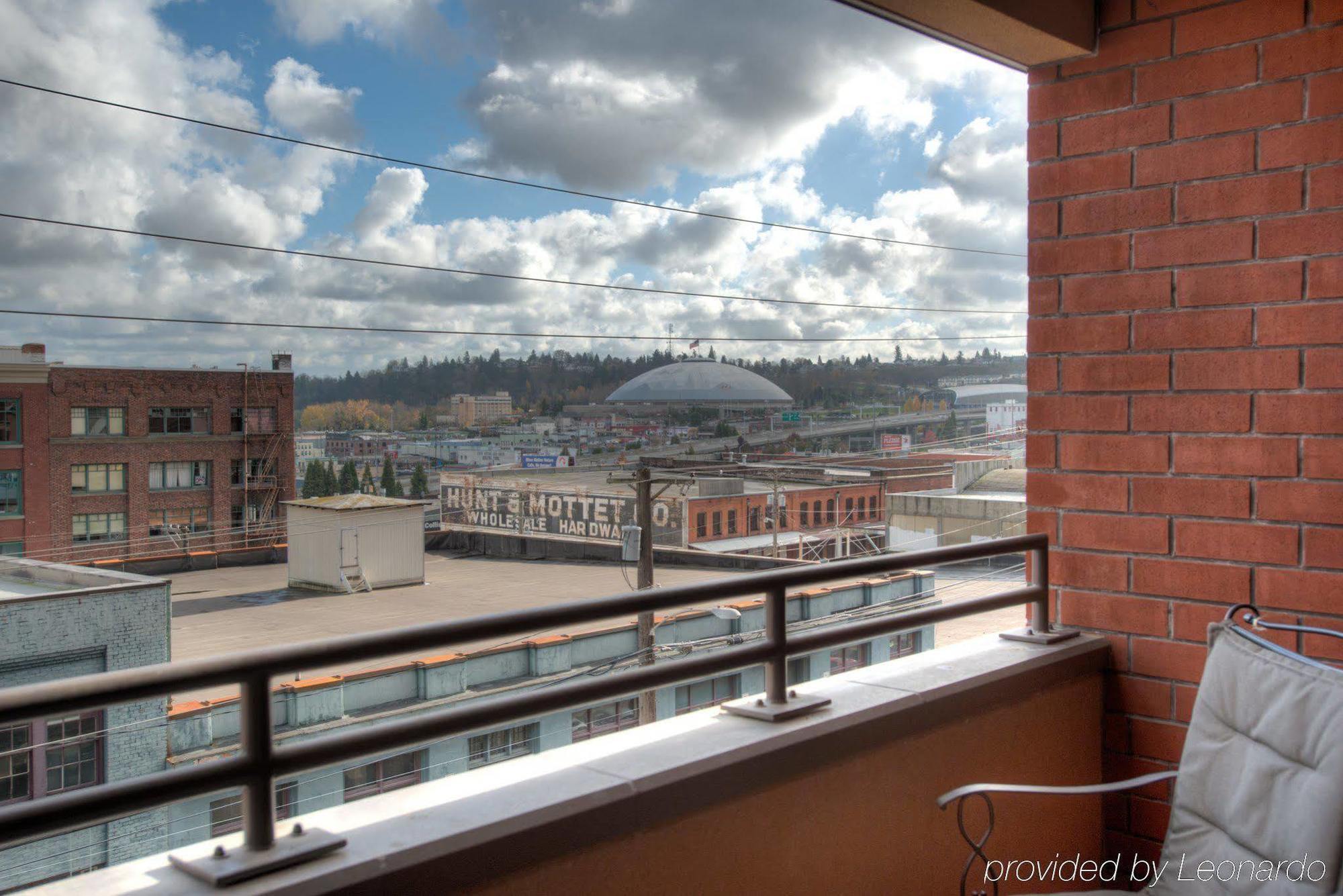 Hilton Garden Downtown 3*