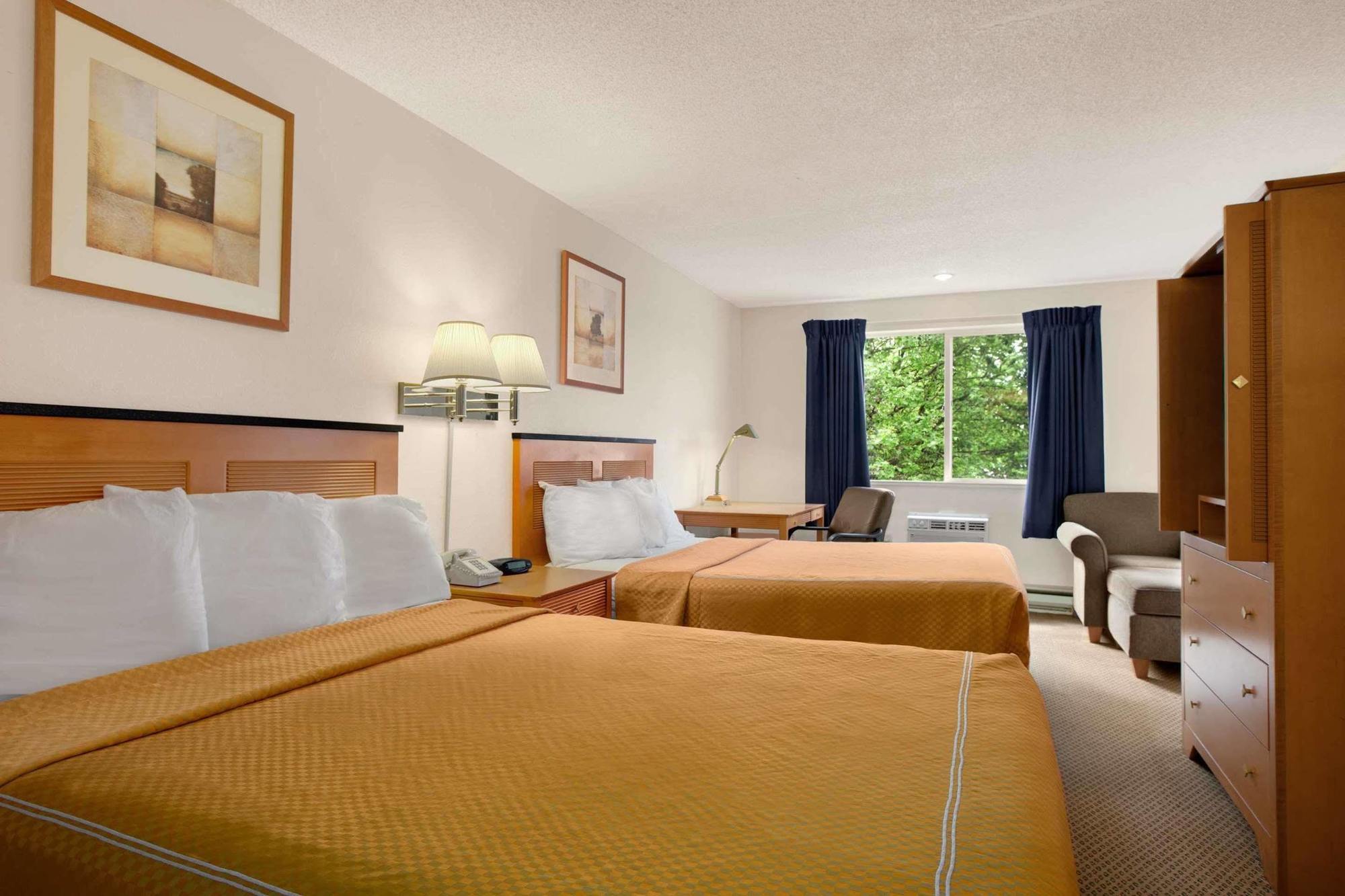 Travelodge By Wyndham Port Of Tacoma Wa Motel Fife