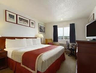 Motel Travelodge By Wyndham Port Of Tacoma Wa Fife
